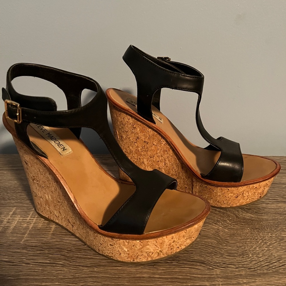Sz 8 Steve Madden Wedges